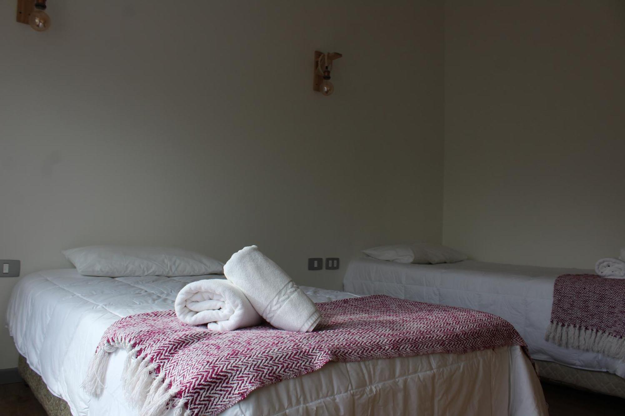 Hostal Alamo Patagonico Пуерто-Наталес Екстер'єр фото