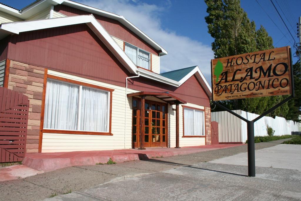 Hostal Alamo Patagonico Пуерто-Наталес Екстер'єр фото